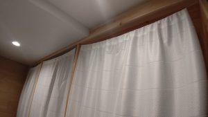 我が家のこだわり[35]／自身で取り付けたカーテン～埼玉本店で建てた健康注文住宅に入居中！～