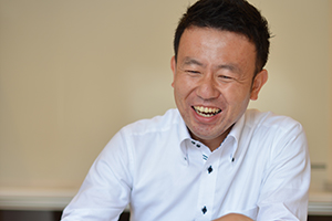 富谷 渉