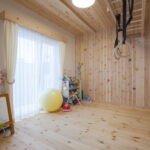 夏も冬も快適に過ごせる理由｜自然素材の家の「調湿」と「断熱性能」について